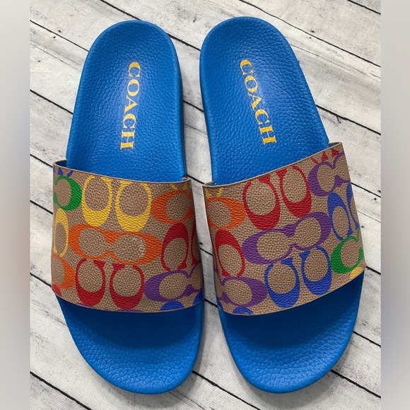 New COACH
Men's Signature Rainbow Logo Print Slides - Picture 4 of 10